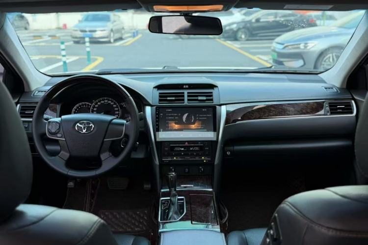 Used Toyota Camry 2016 2.0G 10th Anniversary Leading Edition