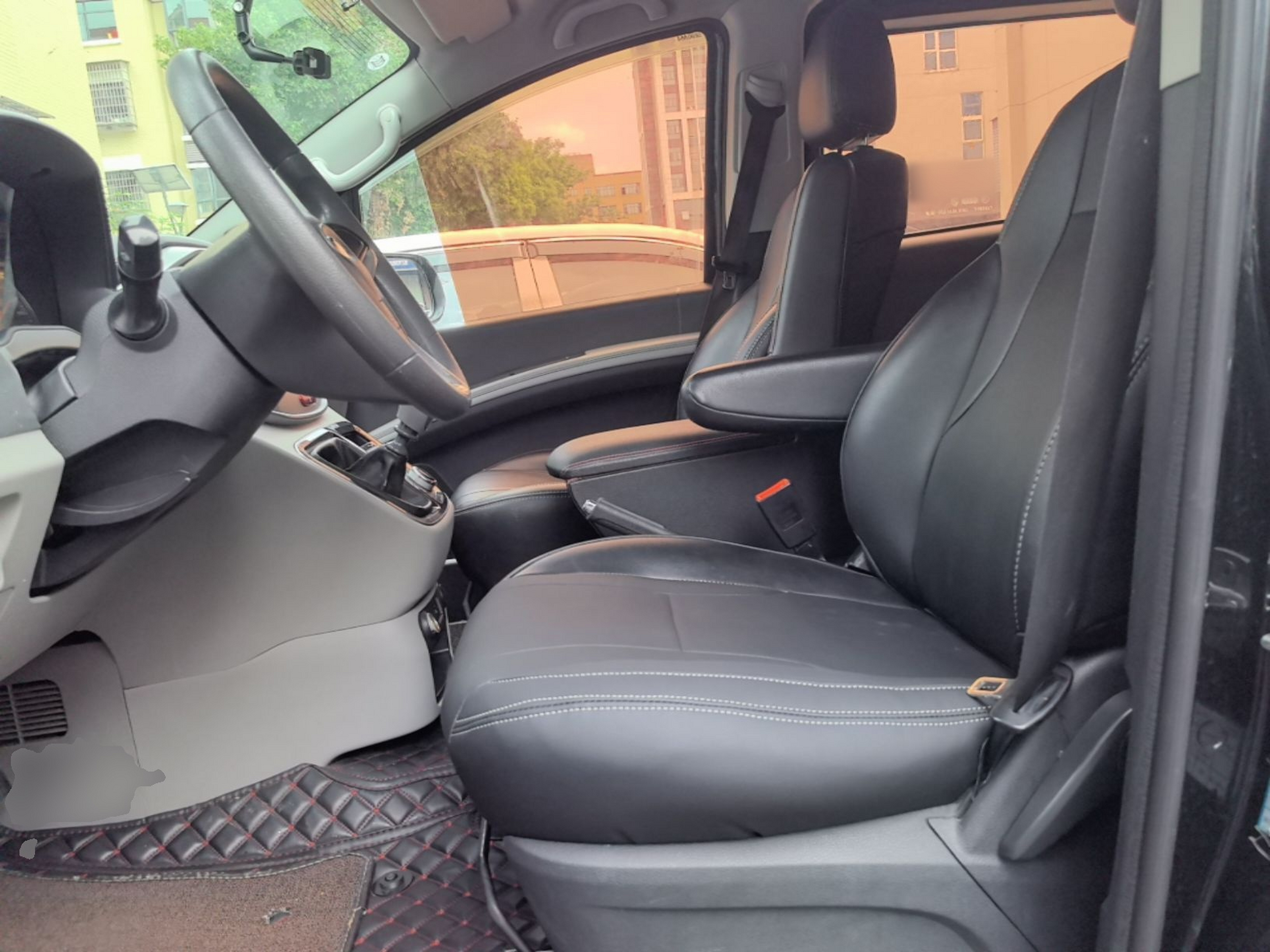 Interior delantero