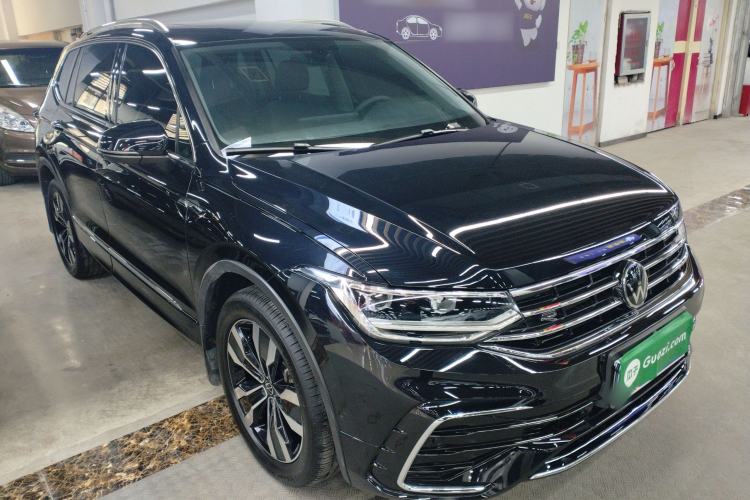 Used Volkswagen Tiguan L 2024 Outstanding Model 330TSI Automatic Two-Wheel Drive R-Line Dragon Glory Edition Front Right 45 Deg