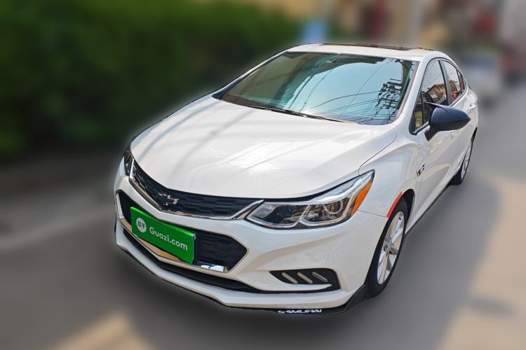 Used Chevrolet Cruze 2018 Hatchback 320 Automatic Pioneer Sunroof Edition