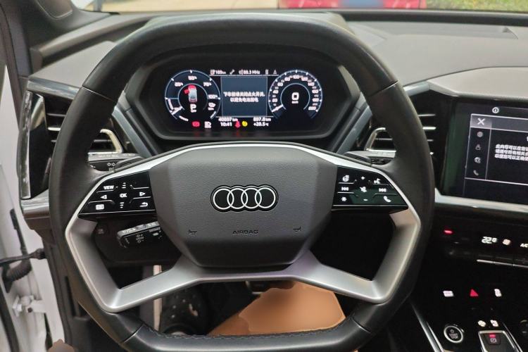 Used Audi Q5 e-tron 2022 40 e-tron Starlight Edition Mech Kit