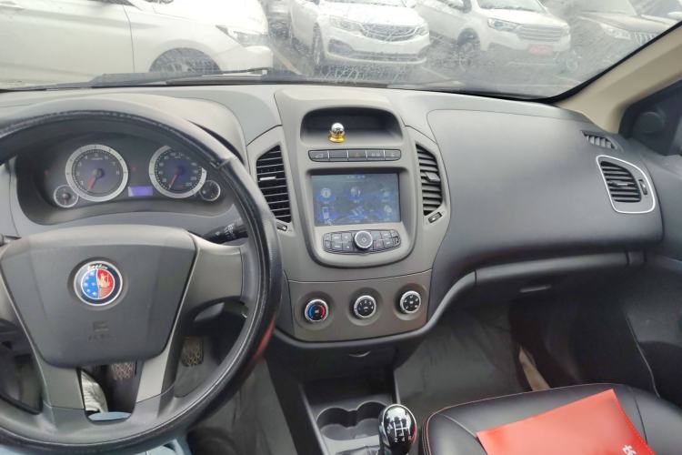 Used Geely Auto Diamond 2015 Sedan 1.5L Manual SuperDeluxe Model