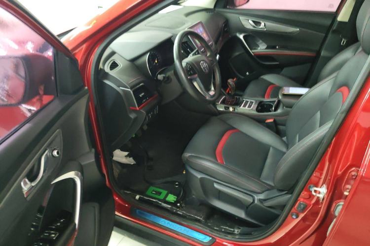 Used Changan CS55 2017 1.5T Manual Colorful Edition
