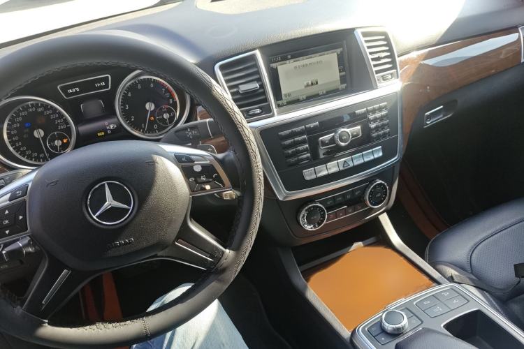 Used Mercedes-Benz M-Class 2014 ML 400 4MATIC Dynamic Model
