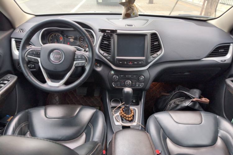 Used Jeep Cherokee 2016 2.4L Leading Edition