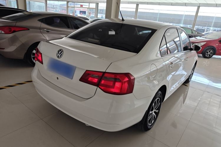 Used Volkswagen Jetta 2015 Zhuihui Edition 1.4L Manual Fashion Model Rear Right 45 Deg