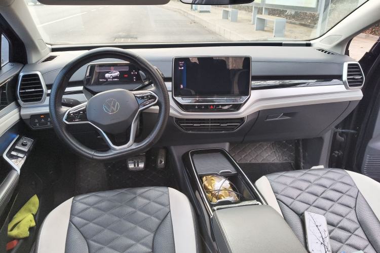 Used Volkswagen ID.6 CROZZ 2022 Long-Range PRO Edition Center Console