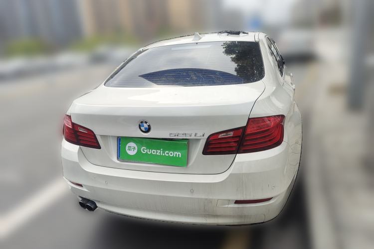 Used BMW 5 Series 2013 525Li Leading Model
