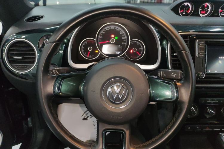 Used Volkswagen Beetle 2018 180TSI Joyful Orange Edition