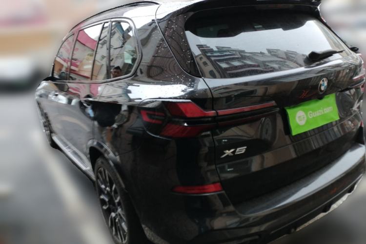 Used BMW X5 2023 xDrive 40Li M Sport Night Edition Package
