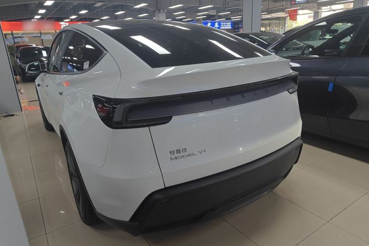 Used Tesla Model Y 2026 Long-Range All-Wheel-Drive Model