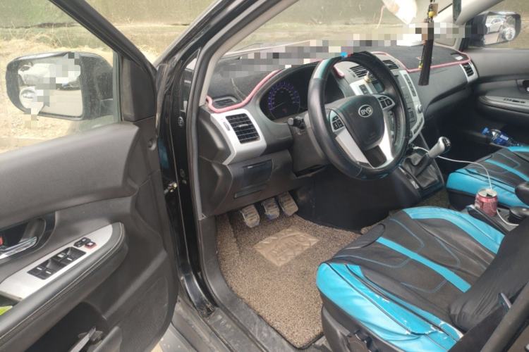 Used BYD S6 2014 2.0L Manual Luxury 5-Seater