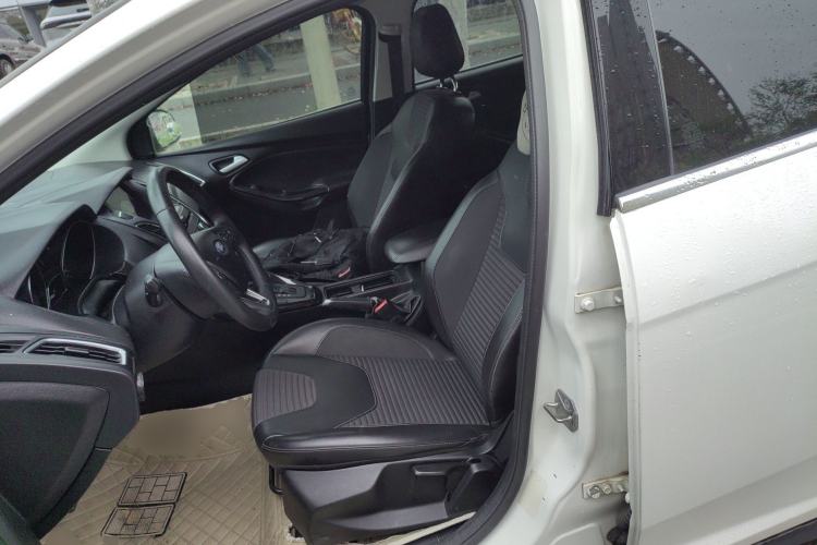 Used Ford Focus 2017 Sedan EcoBoost 180 Automatic Elite Model Left Front Seat