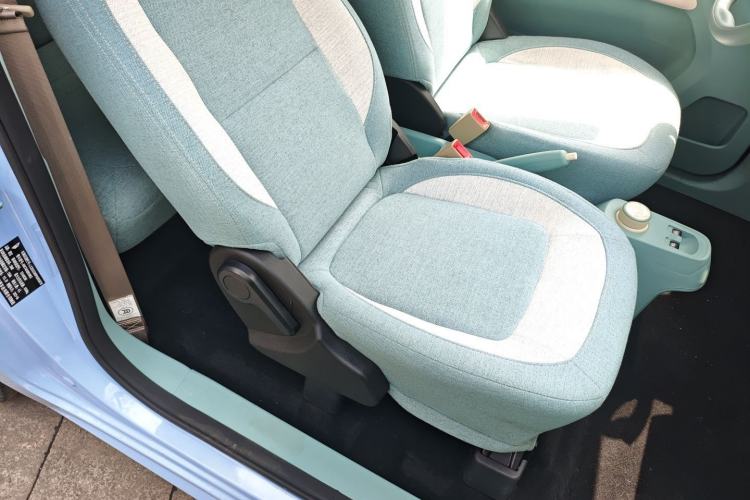 Used LINGBOX uni 2023 Ultra-Sweet Version (Manual Seating) Right Front Seat