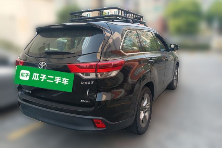 Used Toyota Highlander 2018 2.0T Two-Wheel-Drive Luxury Edition 7 Seats Emission Standard China V Rear Right 45 Deg