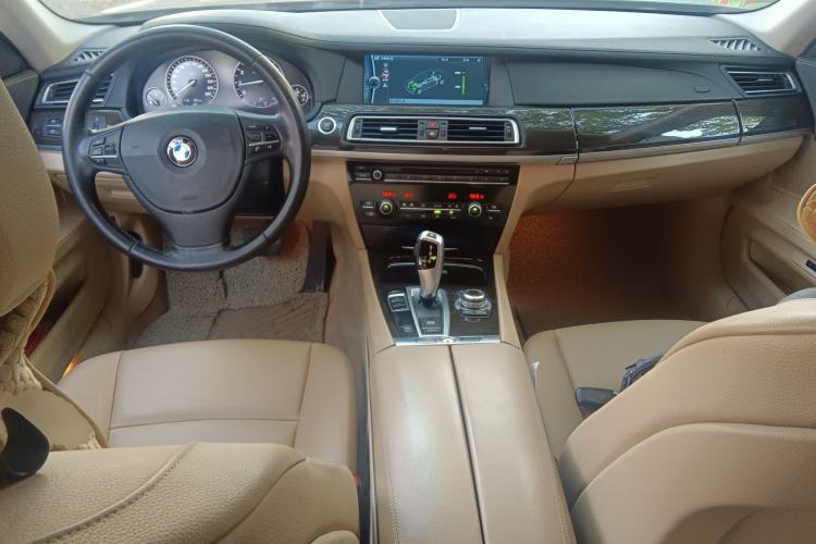 Used BMW 7 Series 2009 740Li Leading Model Center Console
