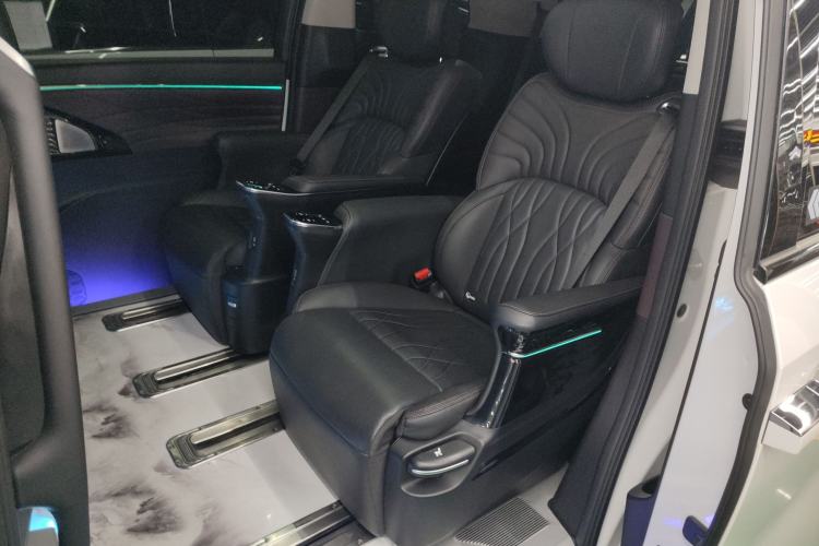 Used GAC Trumpchi M8 2024 Master Series 400T Ultimate Edition Left Rear Seat