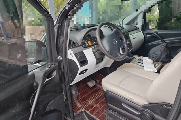 Used Mercedes-Benz Vito 2013 3.0L Elite Edition Driver Seat