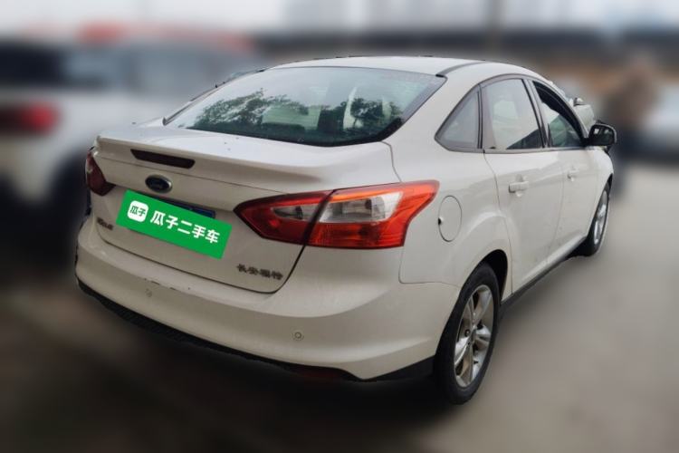 Used Ford Focus 2012 Sedan 1.6L Manual Fashion Edition
