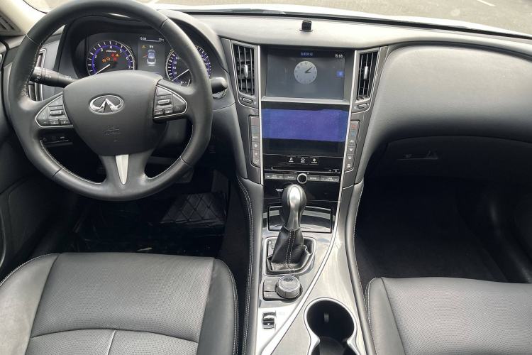 Used Infiniti Q50 2014 2.0T Comfort Edition