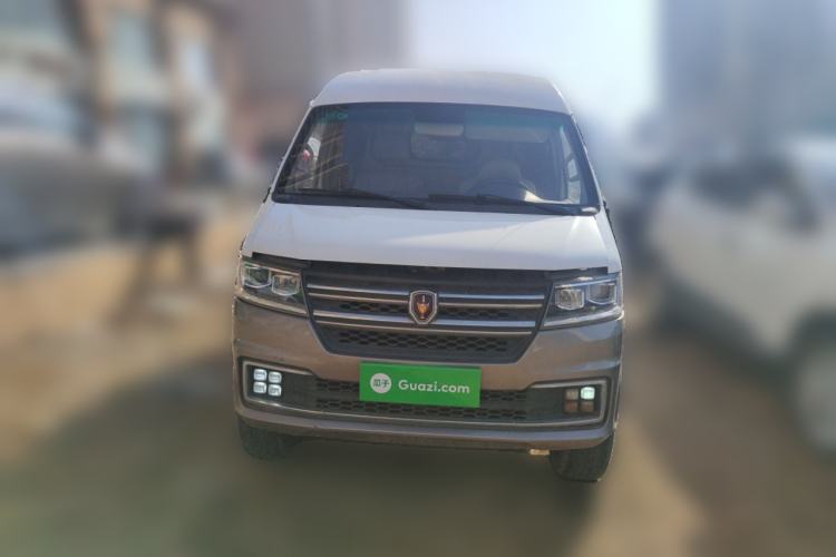 Used Jinbei New Hiace S 2021 1.5L Wealth Central Air-Conditioned Van China VI Standard SWC15M