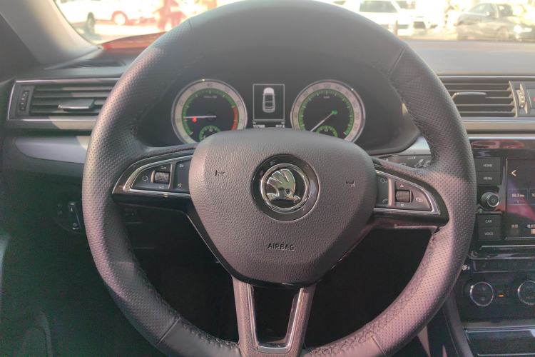 Used Skoda Superb 2018 TSI330 DSG Comfort Edition China VI Standard