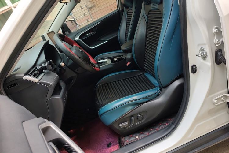 Used Toyota RAV4 2020 Dual-Engine 2.5L E-CVT Two-Wheel Drive Elite Edition Left Front Seat