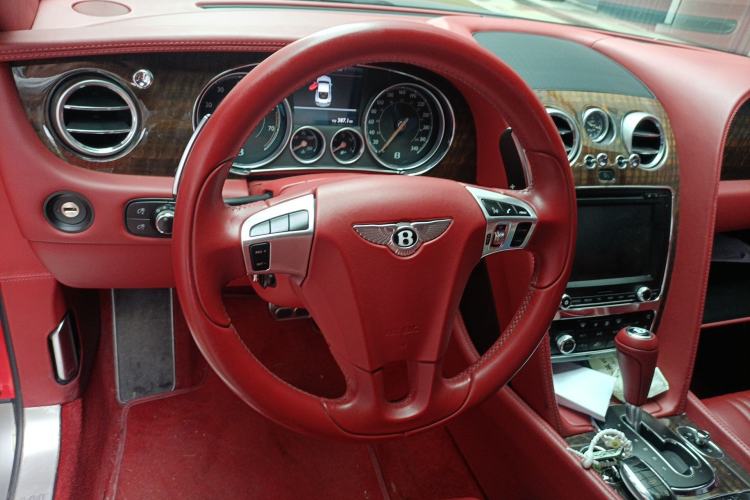 Used Bentley Continental 2016 4.0T GT V8 Standard Edition Steering Wheel
