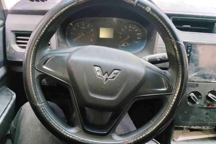 Used Wuling Hongguang PLUS 2019 1.5T Manual Standard Version 7 Seats

