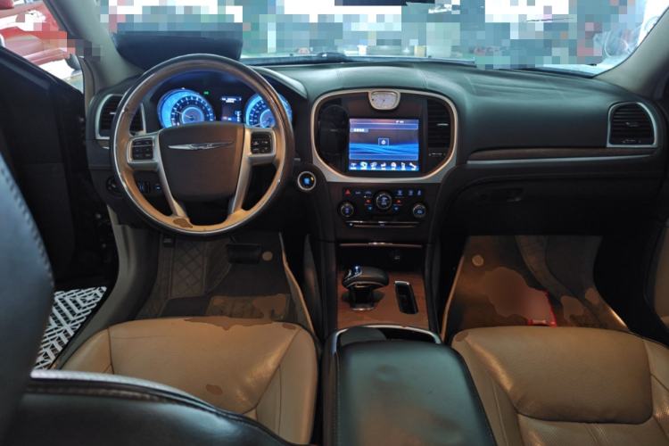 Used Chrysler 300C 2013 3.6L Premium Edition
