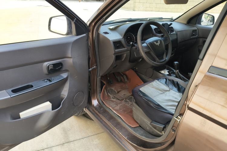 Used Wuling Hongguang 2015 1.2L S Base Model China V Standard