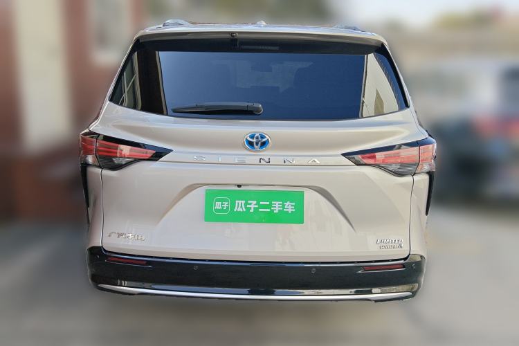 Used Toyota Sienna 2021 2.5L Hybrid Premium Edition