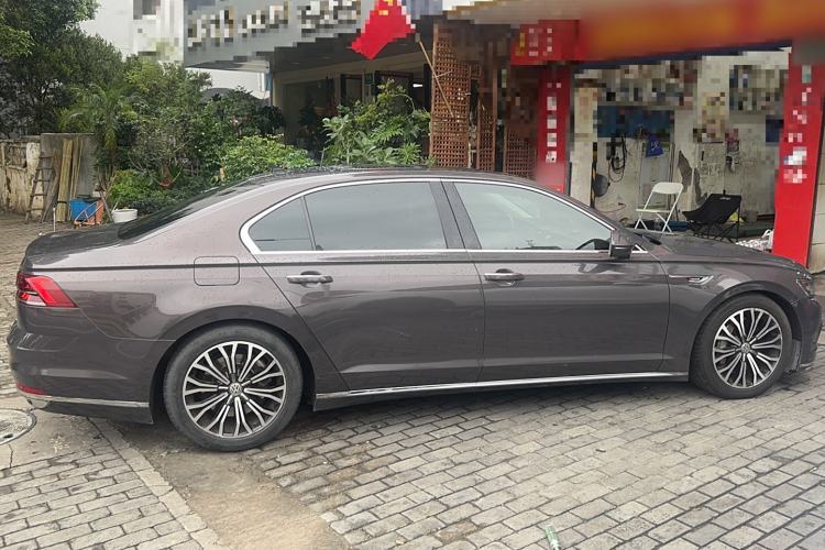 Used Volkswagen Phideon 2016 480 V6 Four-Wheel Drive Supreme Edition
