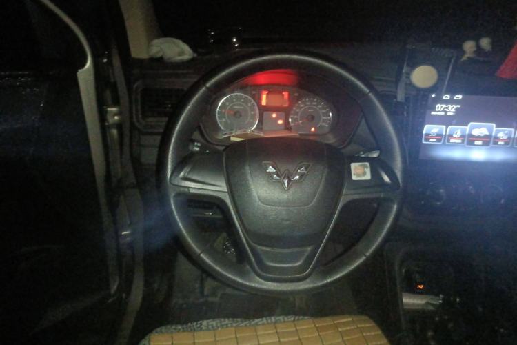 Used Wuling Hongguang V 2019 1.5L Jingqu Version China VI LAR