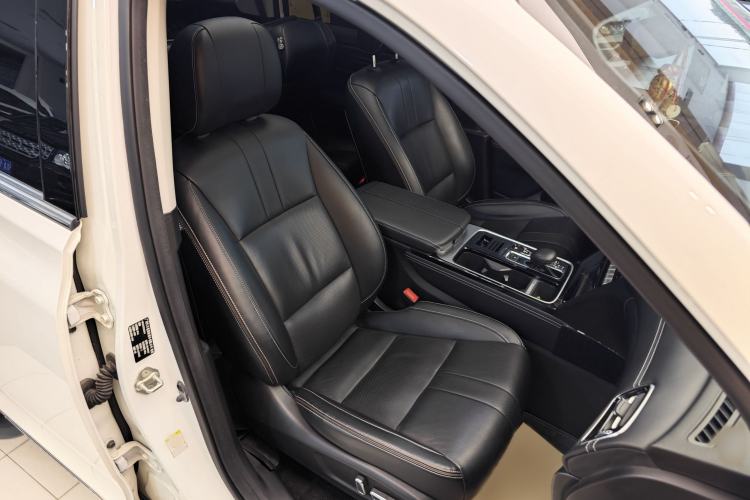 Used GAC Trumpchi GS8 2020 390T Two-Wheel Drive Luxury Smart Connectivity Version (7 Seats) Right Front Seat