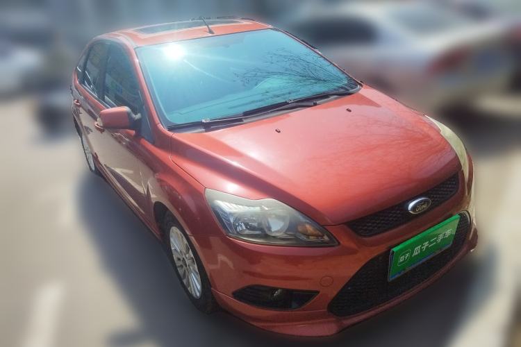 Used Ford Focus 2013 Hatchback Classic 1.8L Manual Fashion Edition Front Right 45 Deg