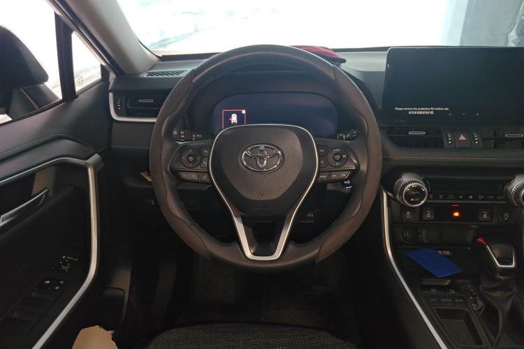 Used Toyota RAV4 2023 2.0L CVT Two-Wheel Drive Fashion Plus Edition

