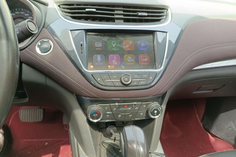 Used Chevrolet Malibu 2018 530T Automatic Luxury Edition Audio And AC Panel