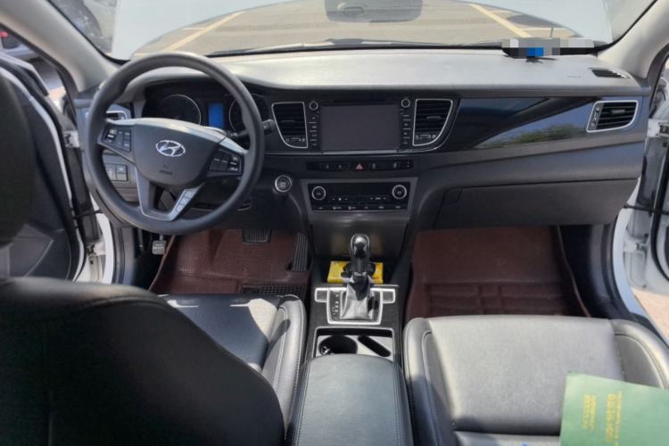 Used Hyundai Mistra 2014 1.8L Automatic Smart GLS
