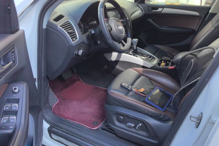 Used Audi Q5 2017 Plus 40 TFSI Technology Model