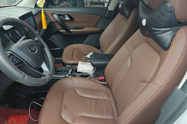 Used FAW Senya R7 2017 Smart Connected Version 1.6L Automatic Enjoyment Model Left Front Seat