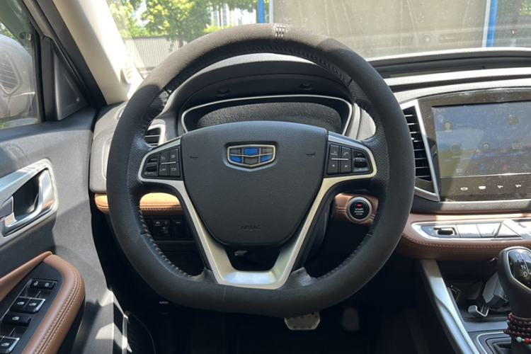 Used Geely Auto Vision X6 2018 1.4T CVT 4G Connected Flagship Edition
