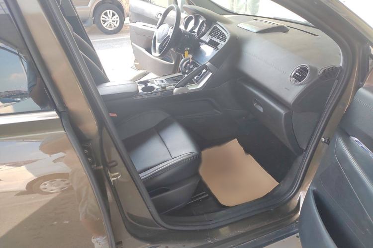 Used Peugeot 3008 2015 2.0L Automatic Classic Edition