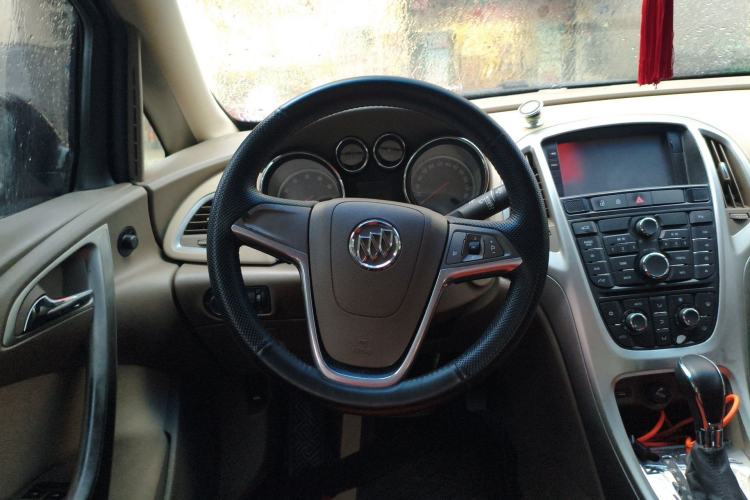 Used Buick GT 2013 GT 1.6L Automatic Fashion Edition Steering Wheel
