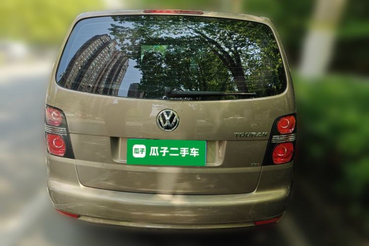 Used Volkswagen Touran 2015 1.4T Manual Fashion Edition 5-Seater
