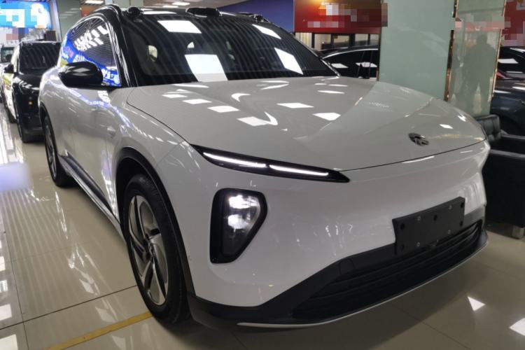 Used Nio ES6 2023 75 kWh Front Right 45 Deg