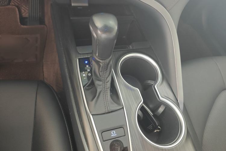 Used Toyota Camry 2021 2.0G Luxury Edition Gear Lever