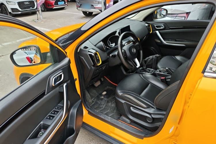 Used Dongfeng Aeolus AX4 2017 1.6L DCT Trendy Style
