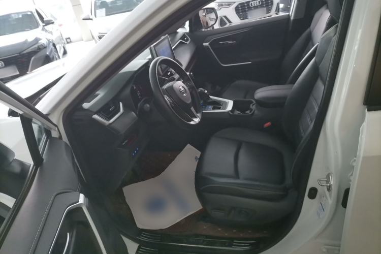 Used Toyota RAV4 2021 2.0L CVT 4x4 Style PLUS Edition
