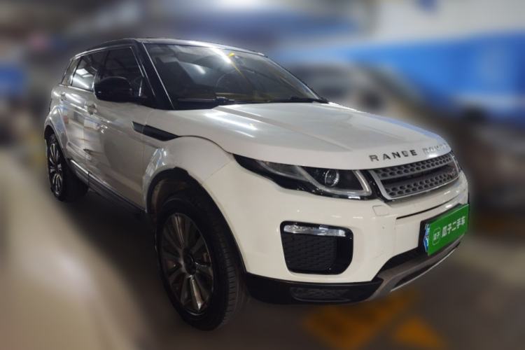 Used Land Rover Range Evoque 2018 240 PS SE Smart Brilliance Edition Front Right 45 Deg